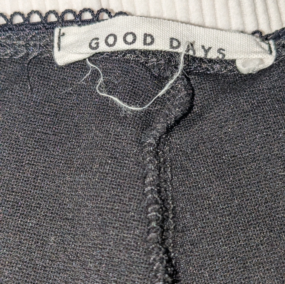 Good Days Black Capris Size S & No Boundaries White Fitted Tank Size S - Picture 2 of 7